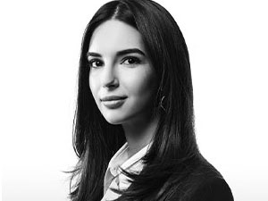 Kara Tahta - Yasemin Yazıcı - Esra Kimdir?
