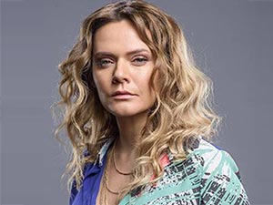 Kara Yazı - Aslı Orcan - Elif Karahan Soydaş Kimdir?