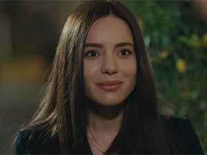 Kimse Bilmez - Zeynep Elçin - Duygu Selvin Kimdir?