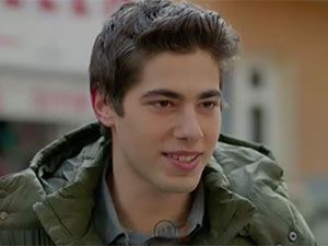 Kırgın Çiçekler - Kaan Kasapoğlu - Mert Kimdir?