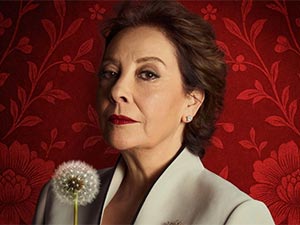 Kıskanmak - Ayda Aksel - Mediha Paşazade Kimdir?