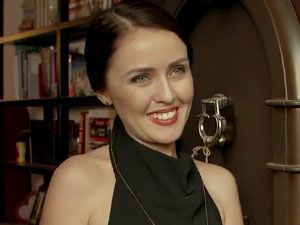 Kısmet Değilmiş - Esra Akpınar - Esra Akpınar Kimdir?