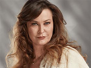 Klavye Delikanlıları - İpek Tenolcay - Nergis Kimdir?