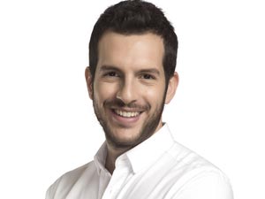 Kocaman Ailem - Aksel Bonfil - Demir Erdem Kimdir?