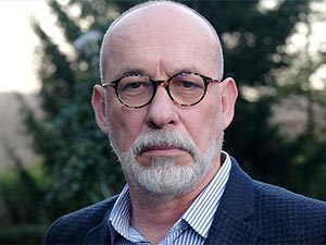 Kuzgun - Erdal Küçükkömürcü - Şeref Dağıstanlı Kimdir?