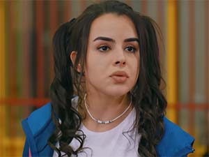 Lise Devriyesi - Güzide Arslan - Şelale Kimdir?