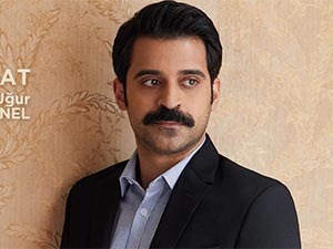 Masumlar Apartmanı - Uğur Uzunel - Esat Kimdir?