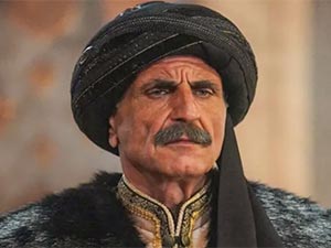 Mehmed: Fetihler Sultanı - Gürkan Uygun - Mahmud Paşa Kimdir?