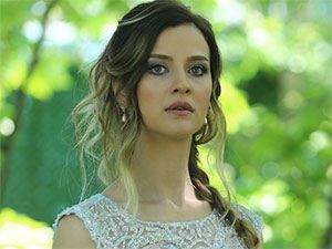 No: 309 - İrem Helvacıoğlu - Pelinsu Yalın Kimdir?