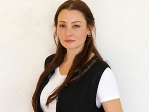 Safir - Nur Yazar - Cemile Yılmaz Kimdir?