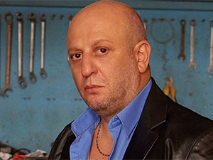 Şahane Hayatım - Serkan Keskin - Nı̇yazı̇ Adalı Kimdir?