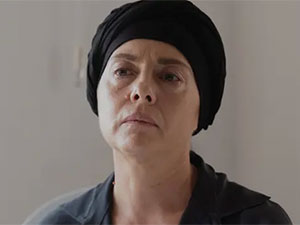 Sakla Beni - Nilüfer Açıkalın - Gülten Karaaslan Kimdir?