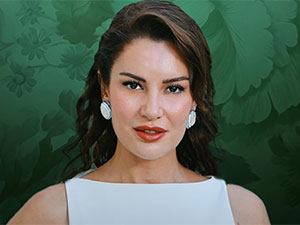Sandık Kokusu - Ece İrtem - Hande Kimdir?