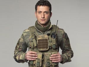 Savaşçı - Burç Kümbetlioğlu - Bayram Bayat Kimdir?