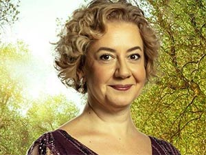 Sefirin Kızı - Özlem Çakar - Refika Işıklı Kimdir?