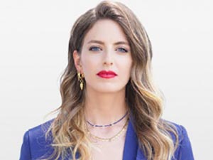 Sen Çal Kapımı - Bige Önal - Selin Atakan Kimdir?