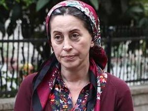 Seni Kimler Aldı - Ülkü Duru - Aynur Çelik Kimdir?