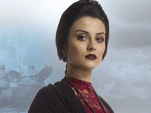 Sevda Kuşun Kanadında - Emel Dede - Leyla Kimdir?