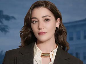 Sevdiğim Sensin - Deniz Işın - Nilüfer Aldur Kimdir?