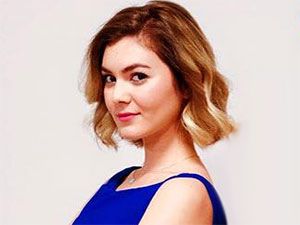 Seviyor Sevmiyor - Aydan Koptur - Ela Kimdir?