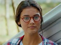 Sil Baştan (2014) - Pınar Deniz - Evrim Kimdir?