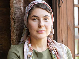 Taşacak Bu Deniz - Buse Sinem İren - Huriye Varoğlu Kimdir?