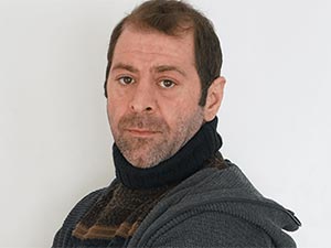 Tehlikeli Karım - Erdem Akakçe - Yaman Çalışkan Kimdir?