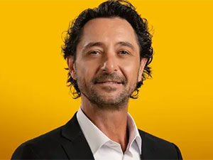 Tuzlu Kahve - Gökçe Özyol - Adem Kimdir?