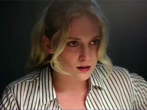 Ufak Tefek Cinayetler - Hayal Köseoğlu - Derya Kimdir?