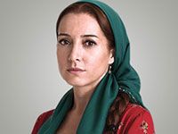 Urfalıyam Ezelden - Dolunay Soysert - Selva Bozoğlu Kimdir?