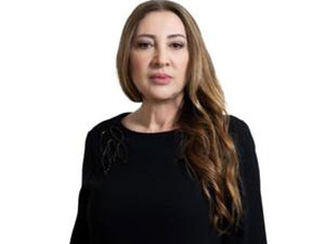 Üvey Anne - Ayşegül Günay - Mürvet Kutlu Kimdir?