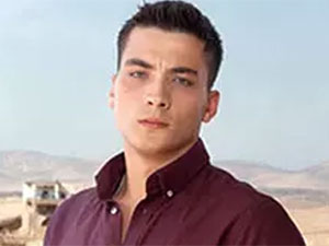 Uzak Şehir - Atakan Özkaya - Kaya Albora Kimdir?