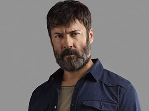 Uzak Şehrin Masalı - Barış Kılıç - Kürşat Eroğlu Kimdir?