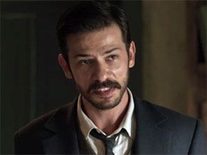 Vatanım Sensin - Ahmet Tansu Taşanlar - Hasan Basri Kimdir?