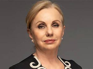 Yaralı Kuşlar - Ayşen İnci - Ulviye Metehanoğlu Kimdir?