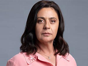 Yargı - Zeyno Eracar - Gül Erguvan Kimdir?