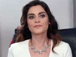 Yeni Gelin - İpek Bağrıaçık - Elmas Kimdir?