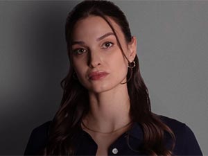 Yeraltı - Ekin Aksoy - Pınar Esen Kimdir?