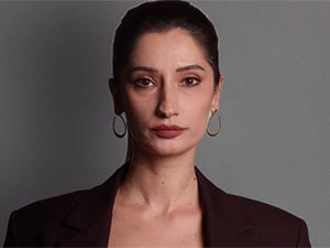 Yeraltı - Nilay Erdönmez - Aslı Kartal Kimdir?