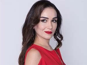 İkisini De Sevdim - Hande Kaptan - Ezra Karacabey Kimdir?