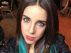 İnadına Aşk - Elvin Levinler - Nehir Kimdir?