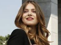 İnadına Aşk - İlay Erkök - Damla Başar Kimdir?