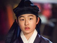 Işığın Prensesi - Yoon Chan-Young - Hong Joo-Won (Gençliği) Kimdir?