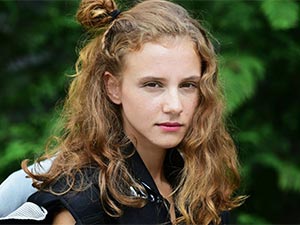 İstanbullu Gelin - Ahsen Eroğlu - Yaz Boran Kimdir?