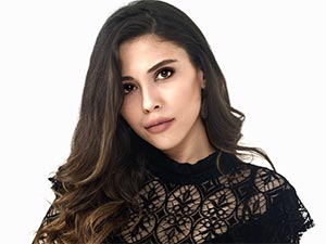 İstanbullu Gelin - Dilara Aksüyek - İpek Dokuyucu Boran Kimdir?